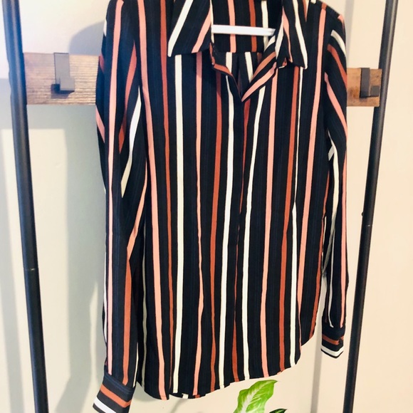 NWOT! | Halogen | Vertical Striped Blouse | Size:M - Picture 6 of 10